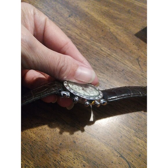 Women's Quartz Watch Mother of Pearl Face / Faux Leather Band  Japan Movt. 9¼" - Picture 6 of 8